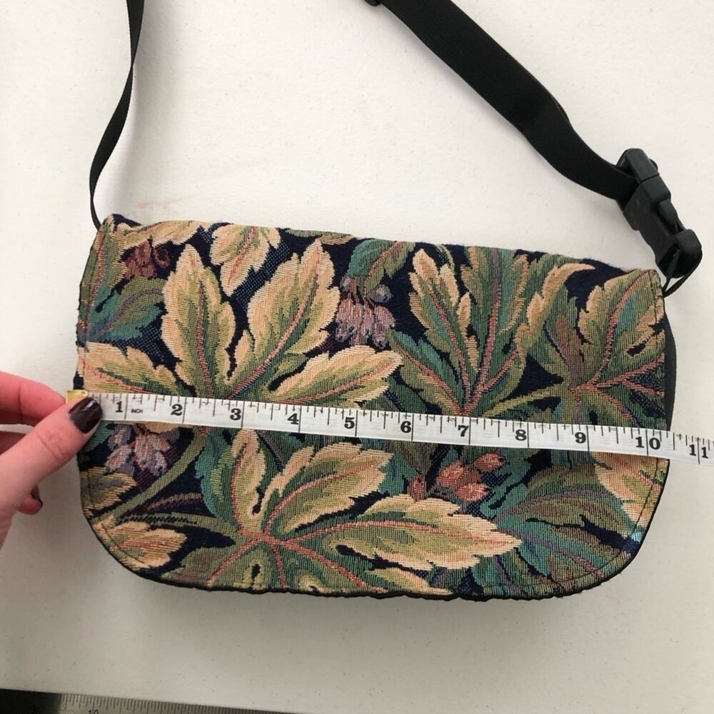 Vintage Wild West floral tapestry crossbody bag - Picture 3 of 10